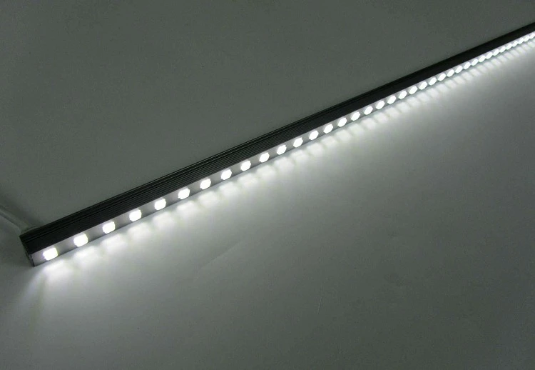 Rondella da parete a LED in metallo a colori